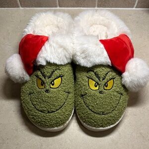 American Eagle Outfitters Green and Red Grinch Slippers